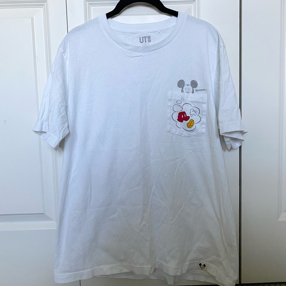Uniqlo Mickey Mouse Pocket T-Shirt - Picture 3 of 5
